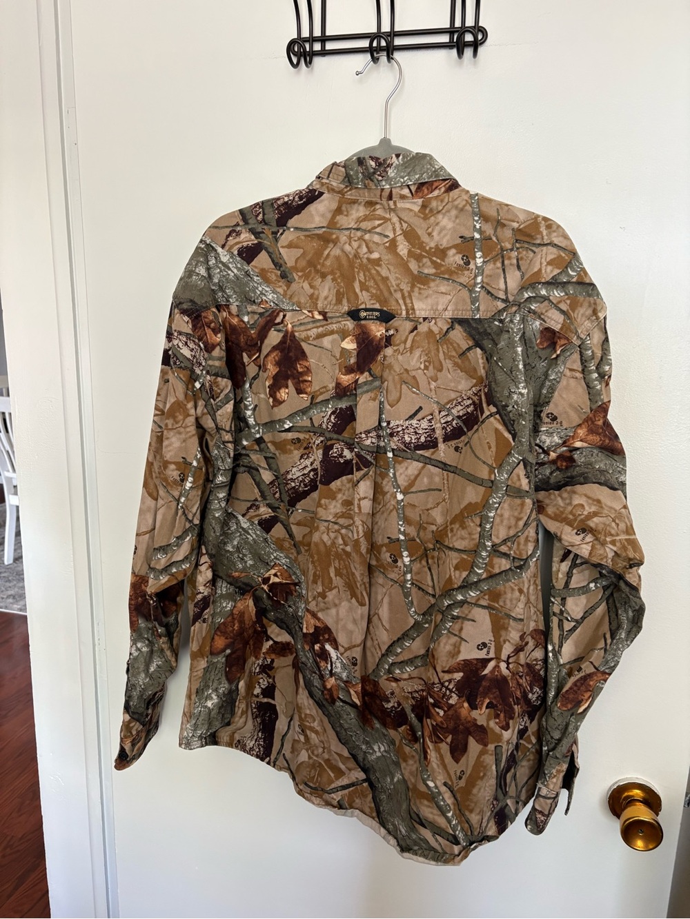Outfitters Ridge button down front - Picture 3 of 3